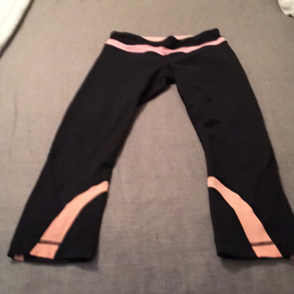 Lululemon mid rise capris